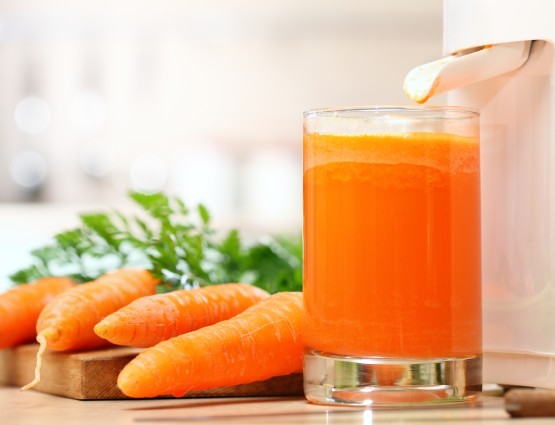 Морковный сок богат витаминами